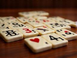 Rummikub tiles game online